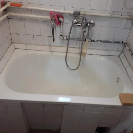 招待所 -na Dan-apartman- 谢尼察