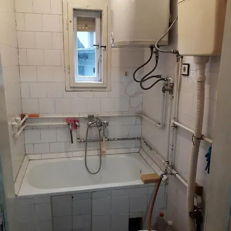 -na Dan-apartman- 招待所 谢尼察